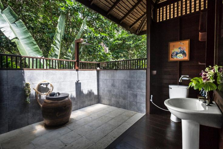 Bathroom 4, Baba Ecolodge, Khura Buri