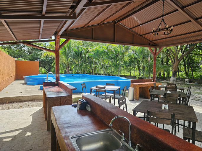 Food & Drinks, Hotel Luna Liberiana, Liberia