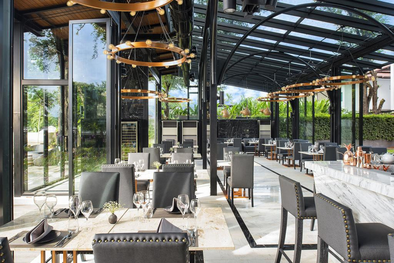 Food & Drinks 5, Cross Chiang Mai Riverside, Muang Chiang Mai