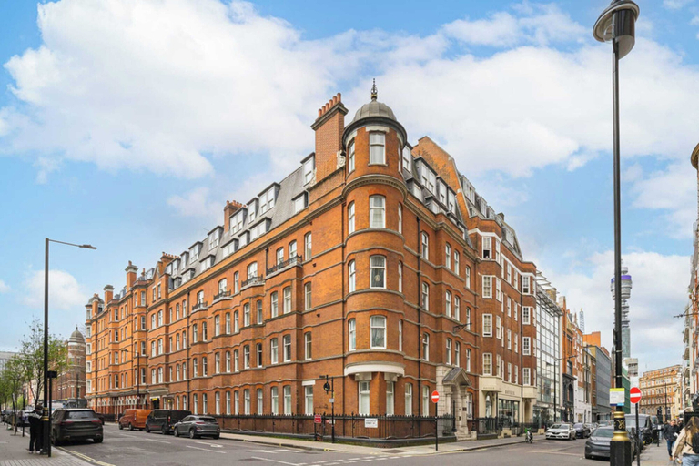 Exterior & Views 2, Elegant Fitzrovian Apartment, London