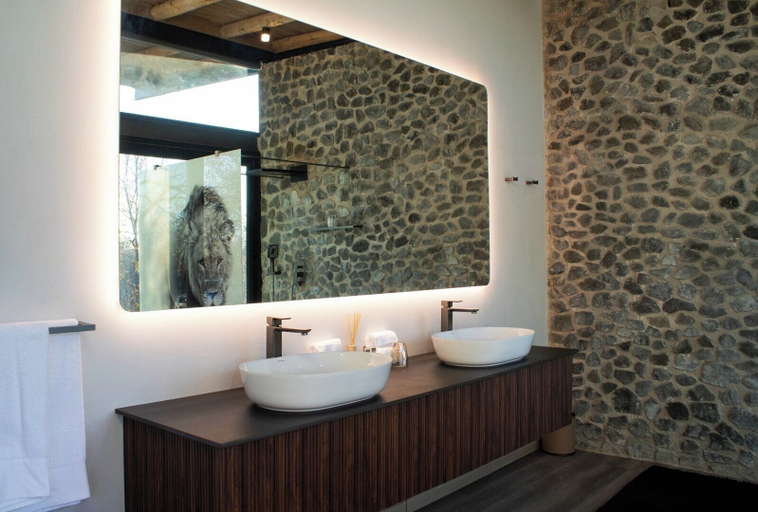 Bathroom 4, Umoya Safari Lodge - All Inclusive, Bojanala