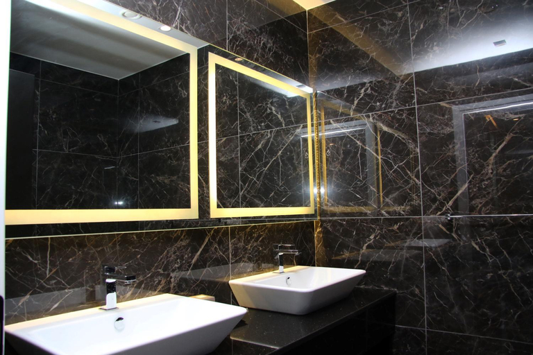 Bathroom 4, Privilege Hotel & Spa, Tirana