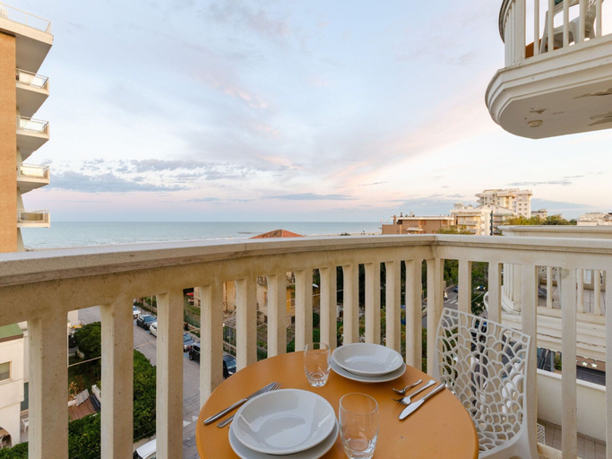 Others 4, Cozy Apartment in Rimini Italy near Beach, Rimini