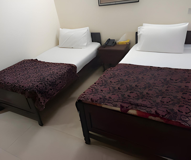 Bedroom 5, Luxury One Hotel, Lahore
