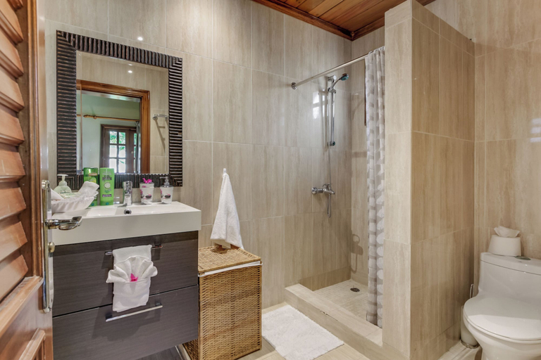 Bathroom 4, Beautiful Villa with Pool Gym and Maid, Salvaleon de Higuey