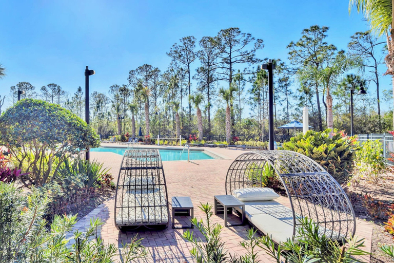 Room 3, Upstay - Condo Near Disney w Games Pool Sauna, Orange