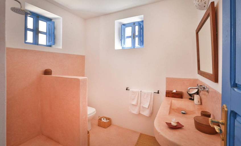 Bathroom, Tasguayan, Essaouira