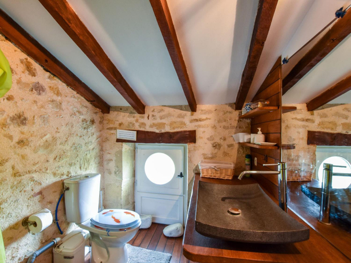 Bathroom, Amazing home in Monprimblanc w/ , Gironde