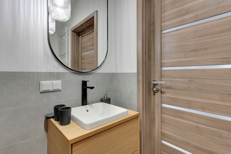 Bathroom 4, Chylońska 100 by Grand Apartments, Gdynia