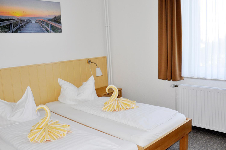 Bedroom 3, Hotel Atlantik, Leer