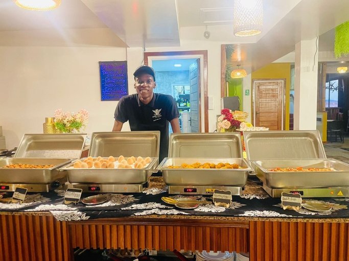 Food & Drinks 4, Royal Breeze Hotel NV, Rainville