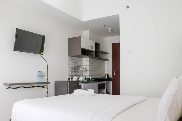 Bedroom 3, Comfy Stay Studio at Sayana Bekasi Apartment By Travelio, Bekasi