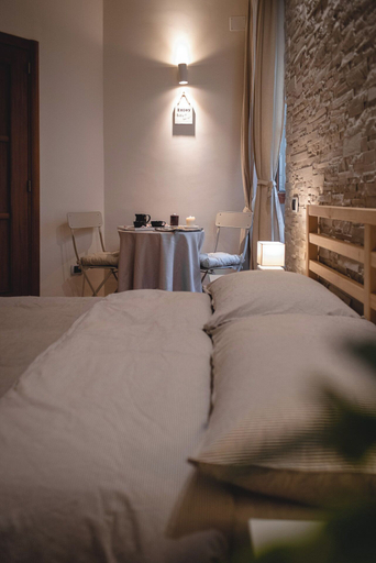 Bedroom 4, Casa Lena B&B, Napoli