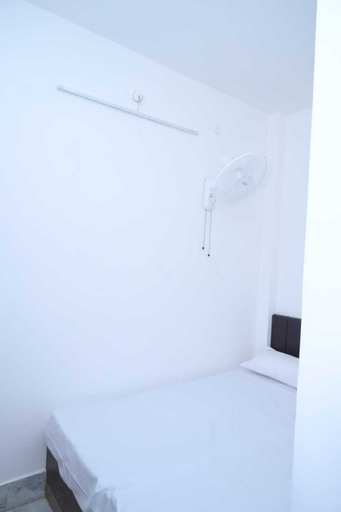 Bedroom 3, VIP Paying Guest House, Varanasi
