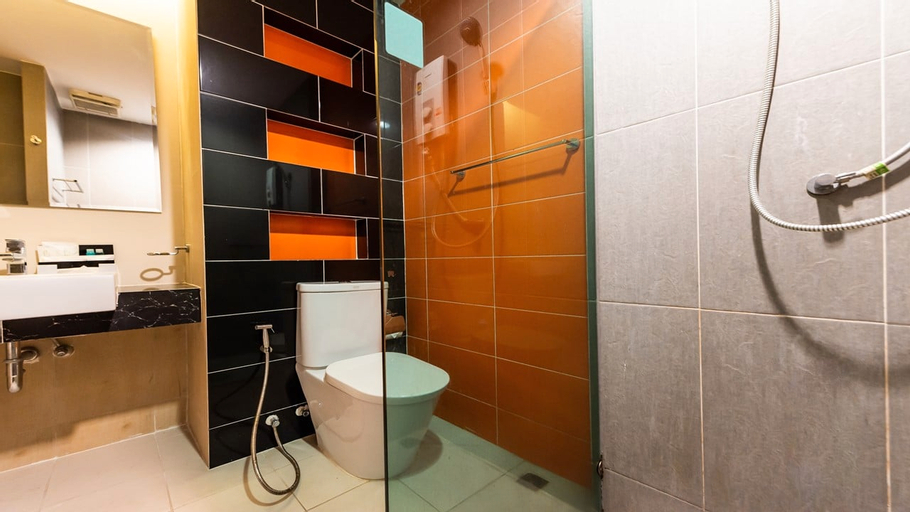 Bathroom 12