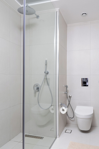 Bathroom 4, Waves - Luxury Meets Comfort Modern 1, Dubai