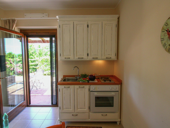 Others 5, Enticing Farmhouse in Montalto di Castro near Sea, Viterbo
