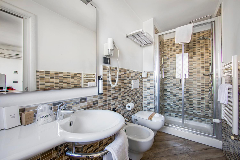 Bathroom 5, Borgo Aureo, Rome