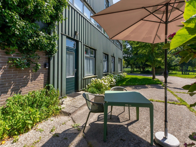 Dining 5, Peaceful Retreat Near Zeeland Beach, Veere