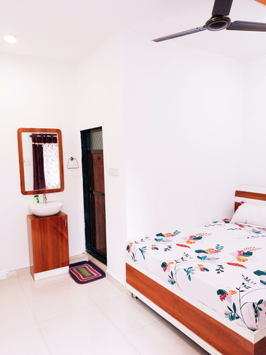 Bedroom 2, Janani Niwas Matheran, Raigarh