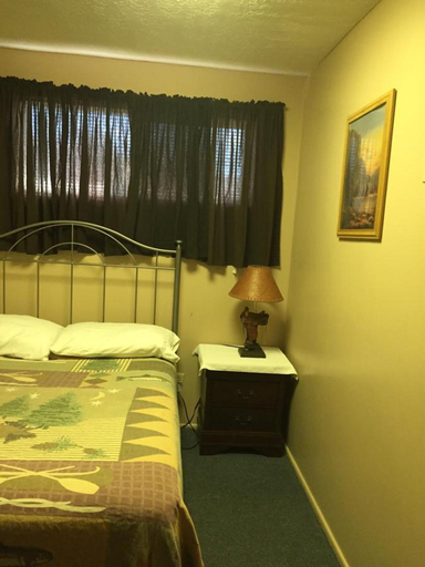 Others 5, Harrison Inn, Duchesne