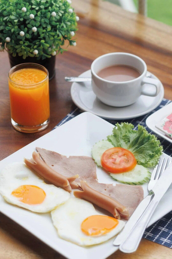 Food & Drinks 5, IP Plus Beach Resort, Pattaya