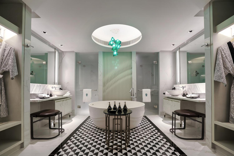 Bathroom 5, Banyan Tree Krabi, Mueang Krabi