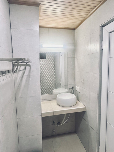 Bathroom 3, Holiday Home Dhiffushi, Kaafu Atoll