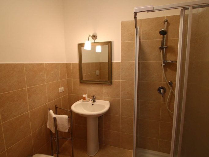 Bathroom 5, Stunning farm in Lazio w/ , Viterbo