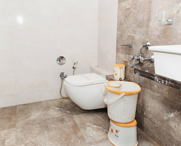 Bathroom 4, Hotel Amber, Vadodara