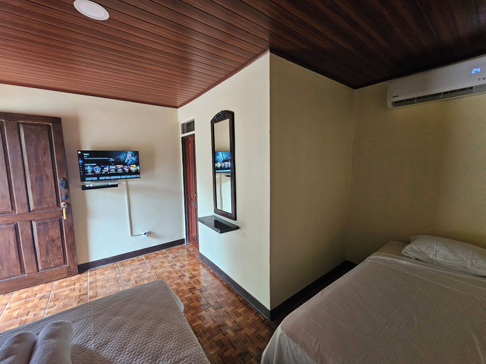 Bedroom 2, Hotel Luna Liberiana, Liberia