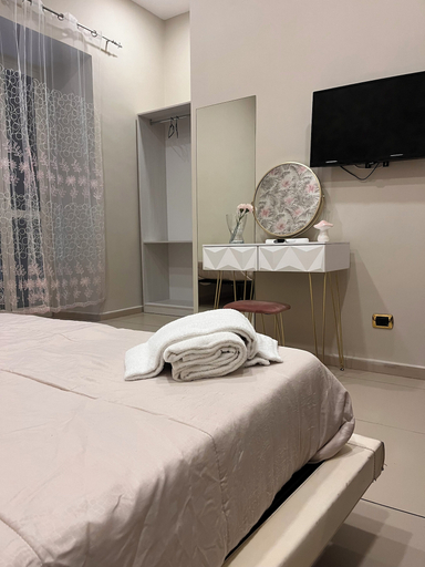 Bedroom 4, International Hotels, Napoli