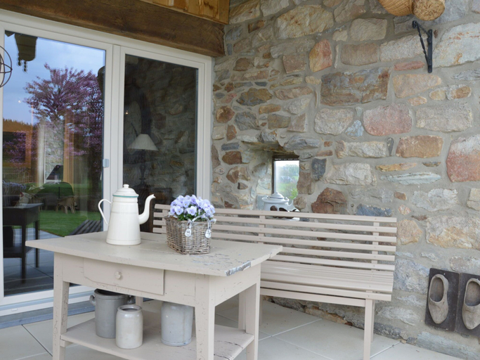 Others 2, Beautiful Stone Cottage With Panoramic Views, Liège