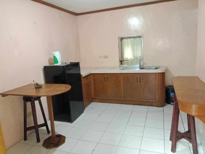 Others 5, 1st Street Park Apartelle, Mabalacat
