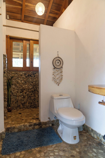 Bathroom 5, Impresionante vista 360 I Cabañas Cochapunko, Puerto López