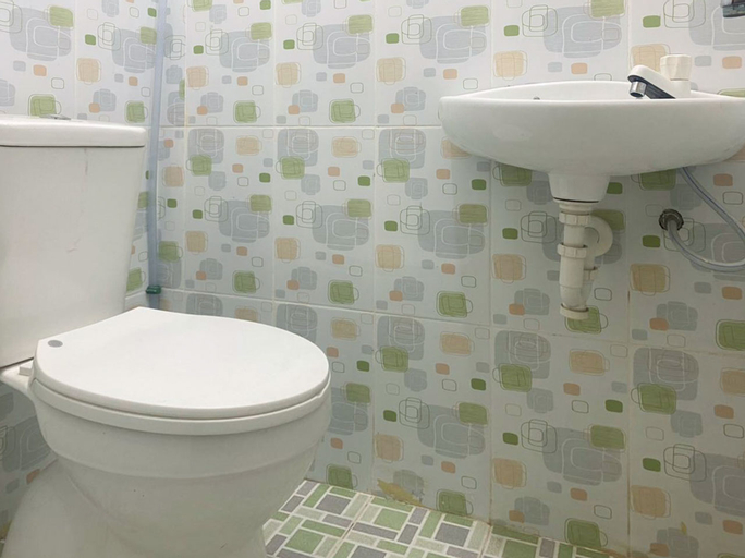 Bathroom 1