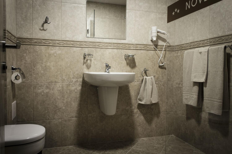 Bathroom 3, Hotel Nove, Svishtov