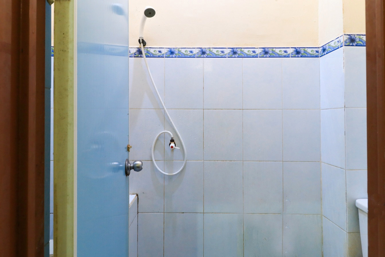 Bathroom 6
