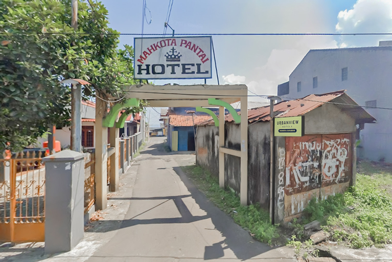 Exterior & Views, Urbanview Hotel Mahkota Pantai Pelabuhan Ratu by RedDoorz, Sukabumi
