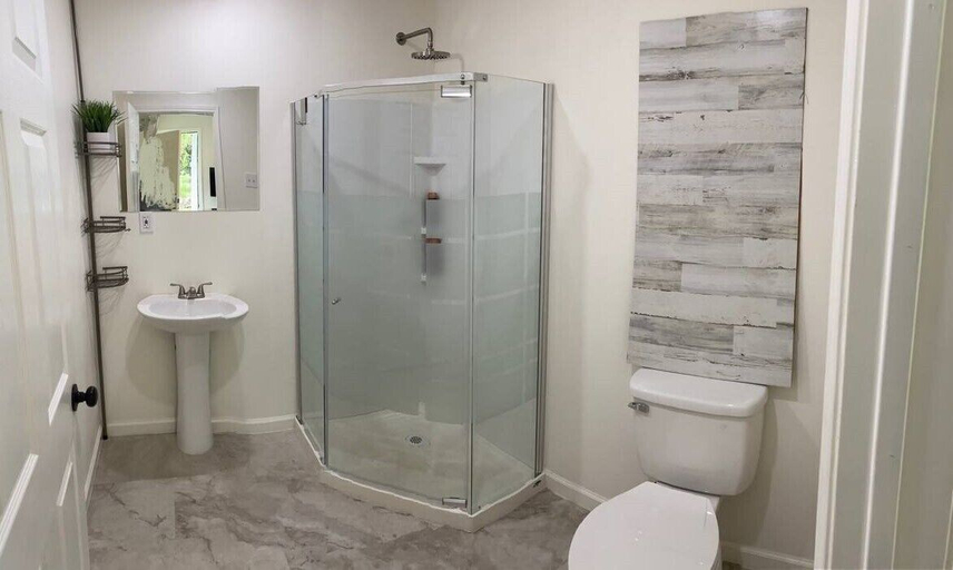 Bathroom, Elenem Resort, Magalang