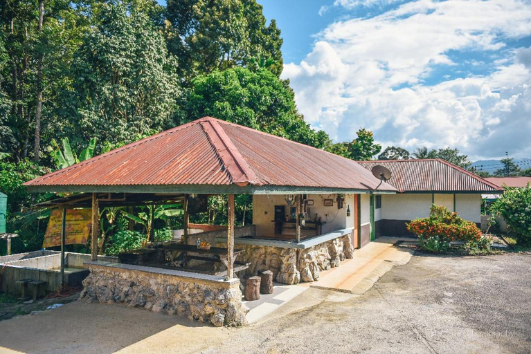 Surrounding environment, Basari Guest House, Lundu