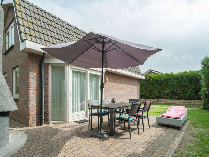 Garden 4, Nice House with Large Garden in Noordwijk & near Sea, Noordwijk