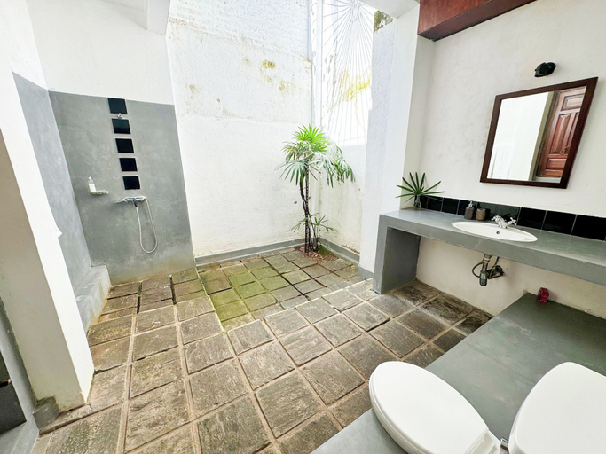 Bathroom 3, Havelock Place Bungalow, Thimbirigasyaya