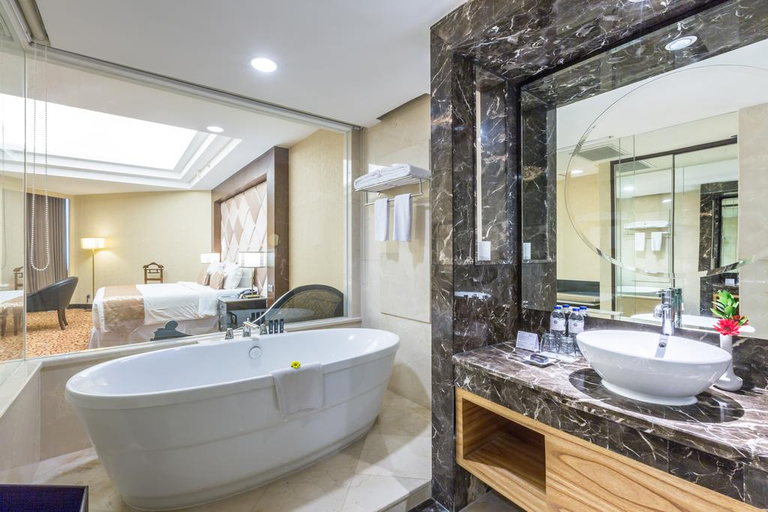 bathroom 24