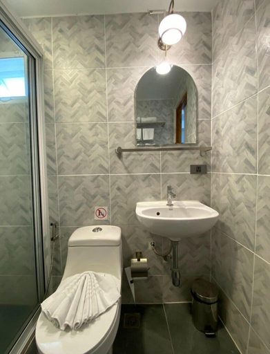 Bathroom 20