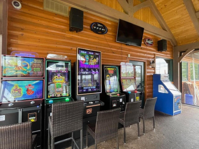 Others 5, Lena's Northern Pines Resort, Price