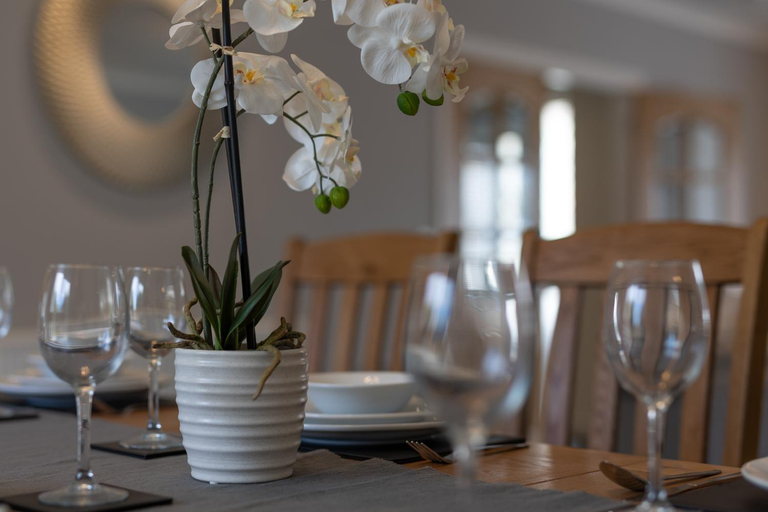 Food & Drinks, Maynor - Large Luxury House, Log Burner, Central Location, Pembrokeshire