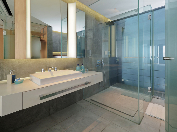 Bathroom 7