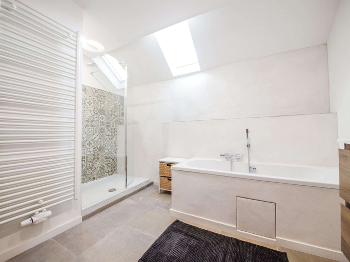 Bathroom 5, Quietly Located Farmhouse L'echappee Belle, Luxembourg