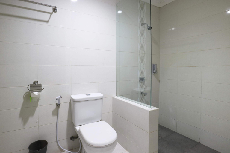 Bathroom 7